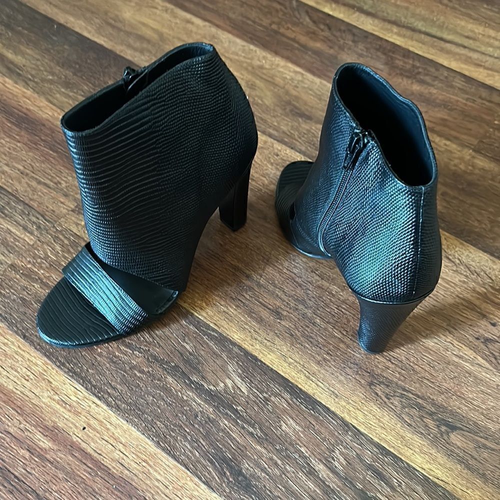 VINCE sansa embossed boots size 7 - Picture 3 of 10